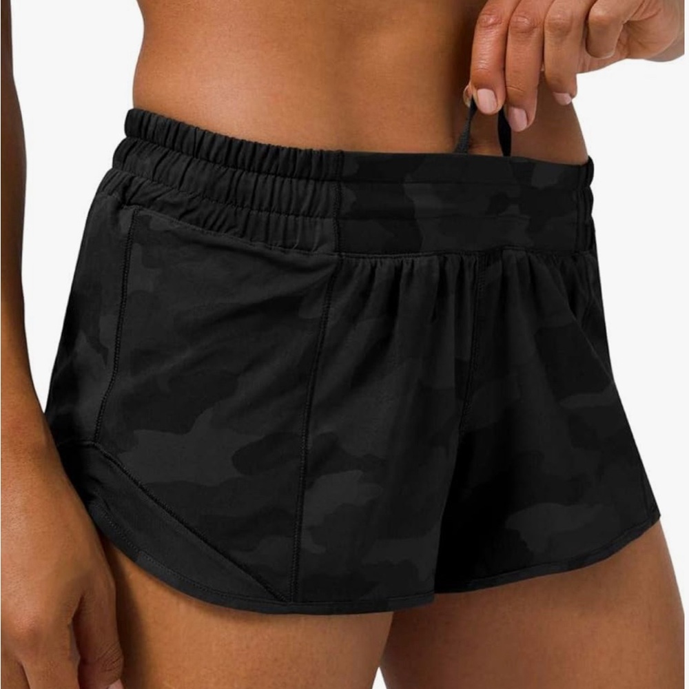 Lululemon low rise 4 inch black camo hotty hot shorts
